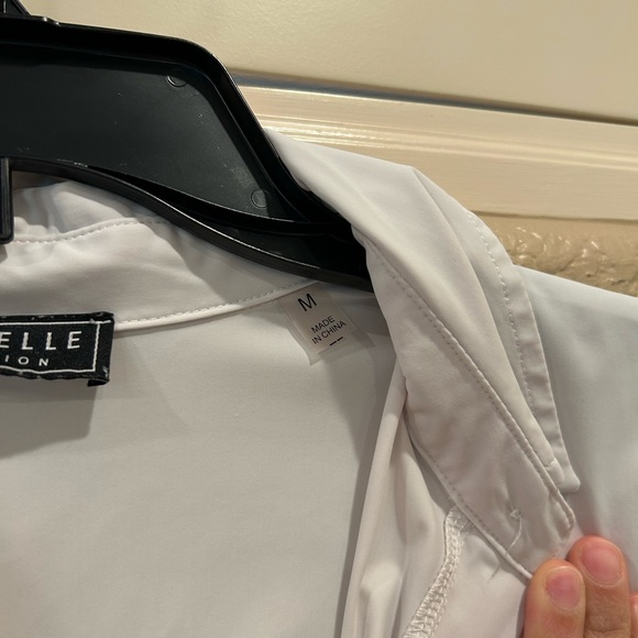 Bagatelle White Button-Up Shirt - Picture 8 of 9